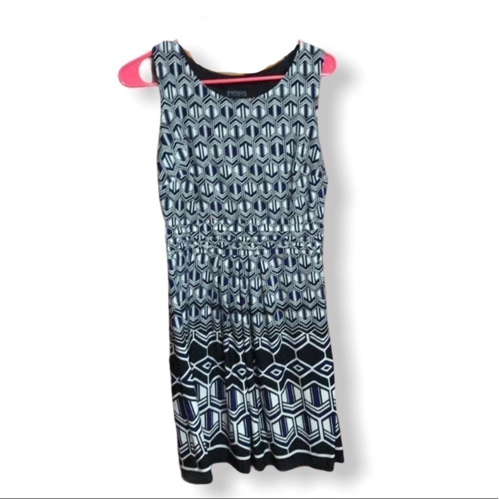 En focus Studio Pattern dress
